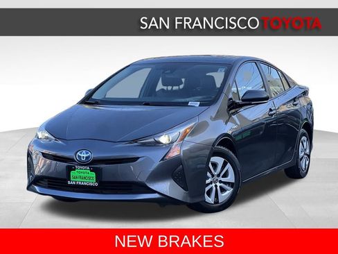Used 2016 Toyota Prius Four image 1