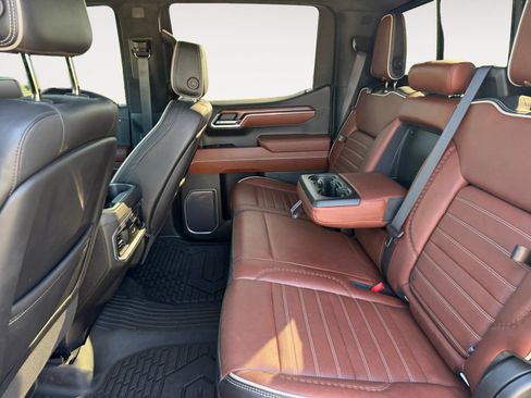 Used 2023 GMC Sierra 1500 Denali Ultimate AWD/4WD image 13