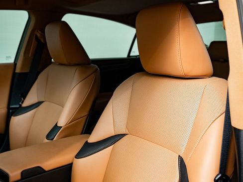 Used 2022 Lexus ES 250 w/ Premium Package image 23