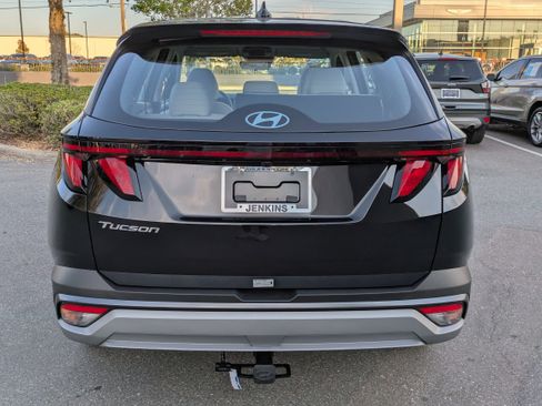 New 2026 Hyundai Tucson SE image 6