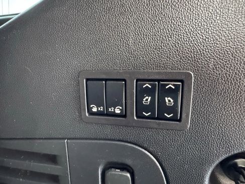 Used 2020 GMC Yukon SLT image 23