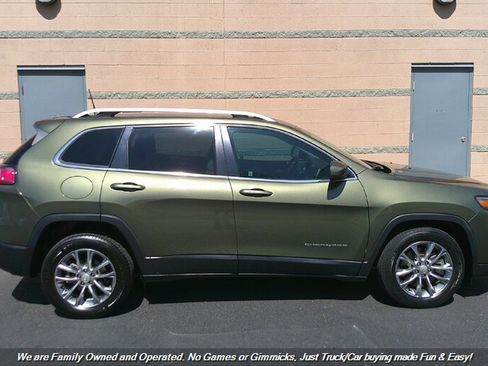 Used 2021 Jeep Cherokee Latitude Plus image 8