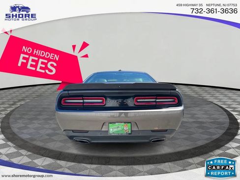 Used 2017 Dodge Challenger SXT Plus RWD image 7
