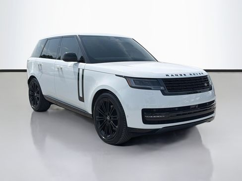 Used 2025 Land Rover Range Rover SE AWD/4WD image 7