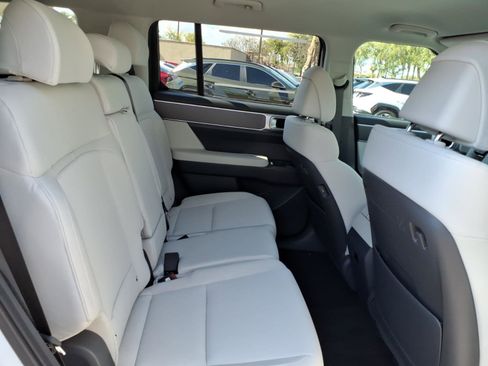 New 2026 Hyundai Santa Fe SE FWD image 9