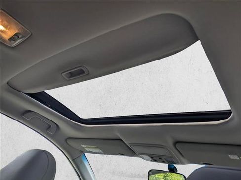 Used 2011 Honda CR-V EX-L image 17