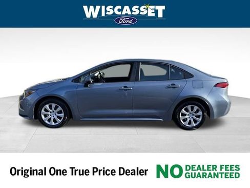 Used 2024 Toyota Corolla LE image 2