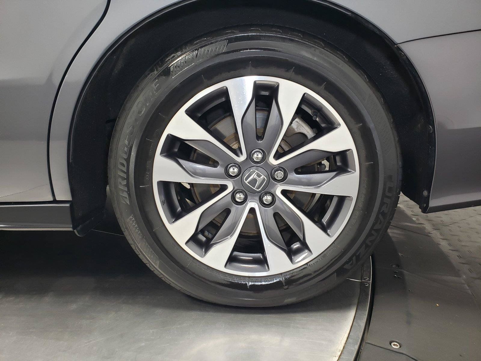 Used 2024 Honda Odyssey EX-L image 19
