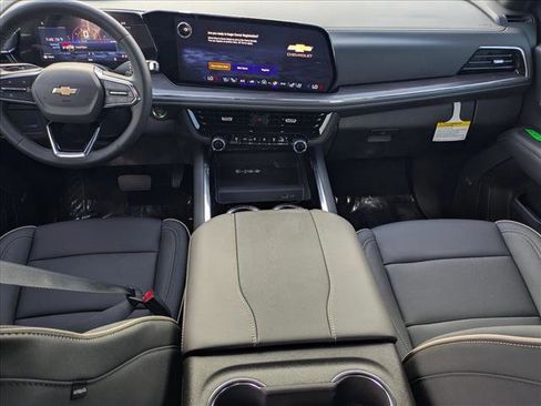 New 2026 Chevrolet Suburban Premier RWD image 13
