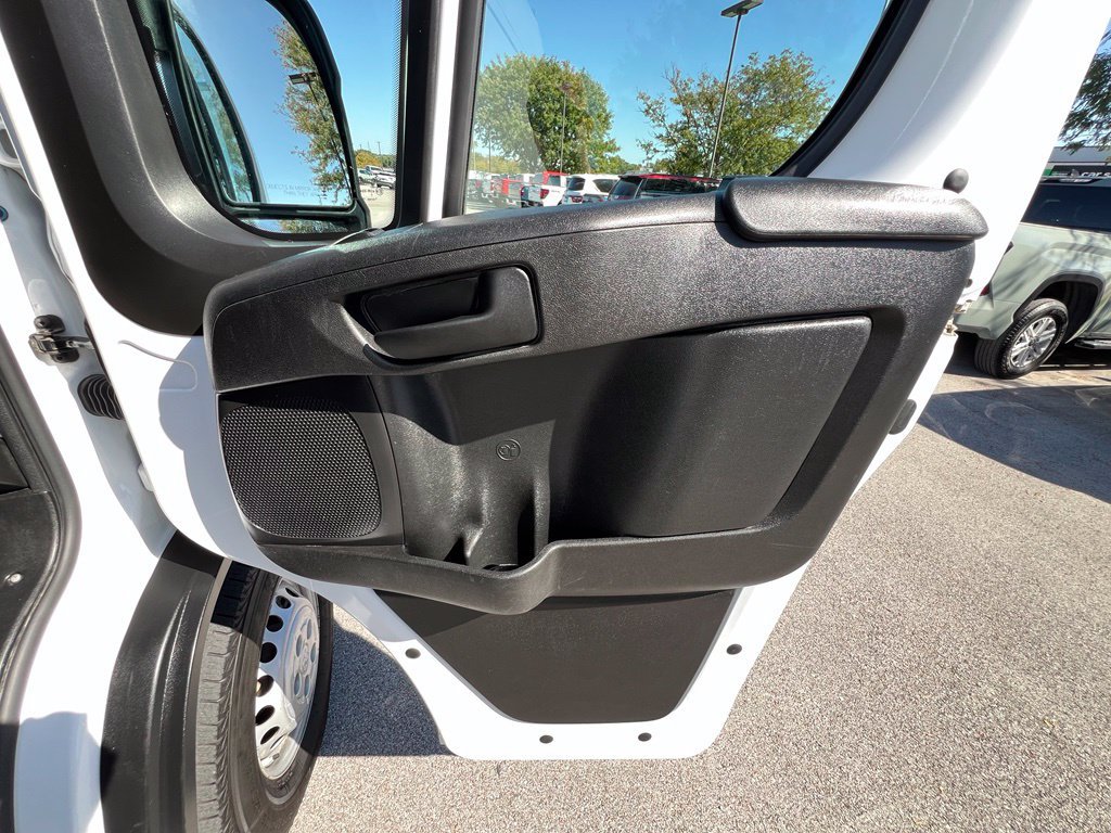 Used 2025 RAM ProMaster 2500 w/ Convenience Group FWD image 24