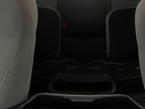 Used 2022 Toyota Tacoma SR5 RWD image 13