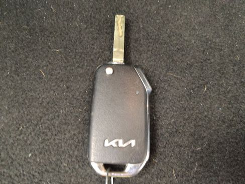 Used 2022 Kia Sorento LX AWD/4WD image 32