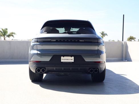 New 2026 Porsche Cayenne image 10