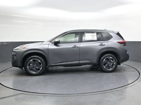 Certified 2026 Nissan Rogue SV w/ Cold Weather Package FWD image 12