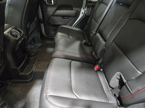 Used 2024 Jeep Wrangler Unlimited Rubicon image 24