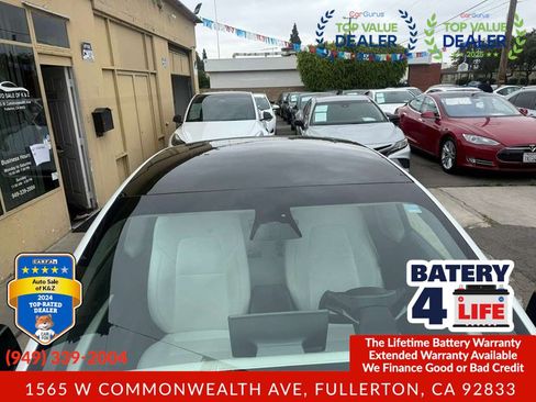 Used 2022 Tesla Model 3 Long Range AWD/4WD image 12