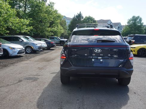 Used 2024 Hyundai Kona SEL w/ Convenience Package AWD/4WD image 5