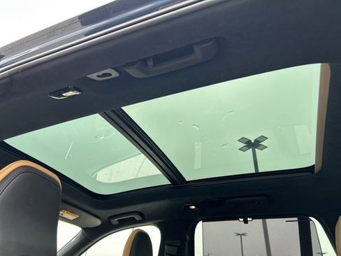 Used 2024 Volvo XC90 B6 Ultimate w/ Lounge Package image 24