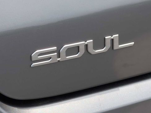 Used 2024 Kia Soul LX w/ Option Group 015 FWD image 13