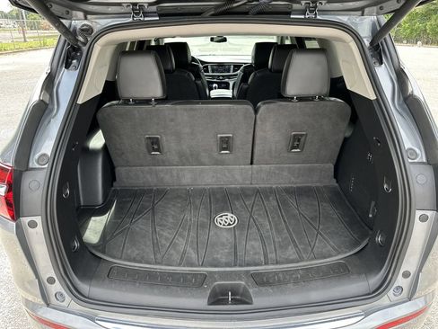 Used 2020 Buick Enclave Avenir w/ Avenir Technology Package AWD/4WD image 33