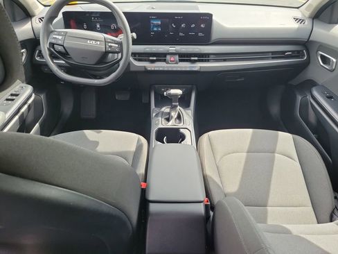 Used 2025 Kia K4 FWD image 11