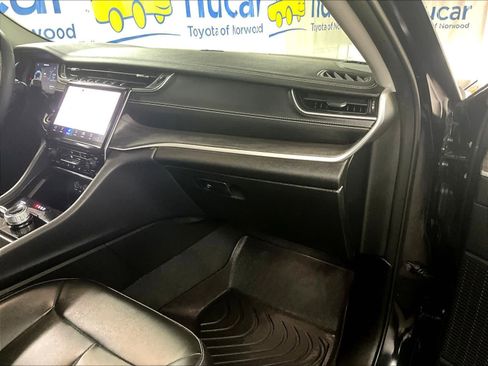 Used 2024 Jeep Grand Cherokee Limited image 13