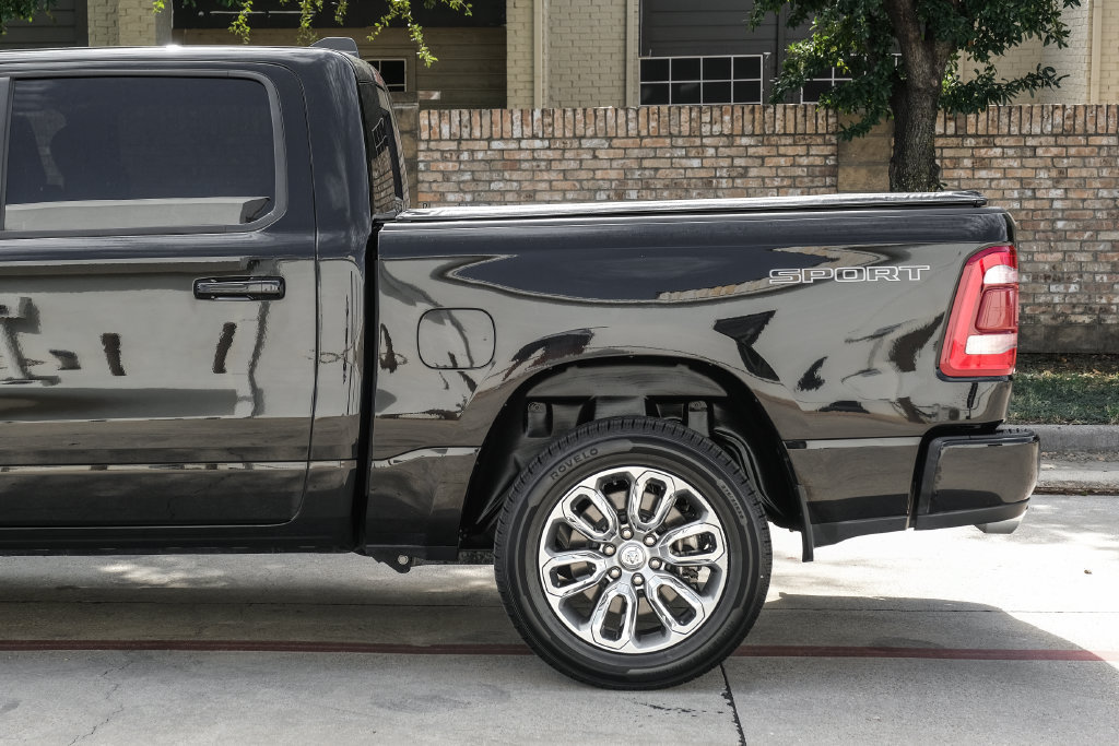 Used 2023 RAM 1500 Laramie AWD/4WD image 22