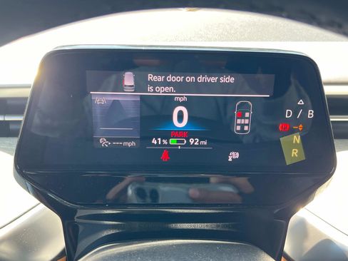 New 2025 Volkswagen ID. Buzz Pro S image 9