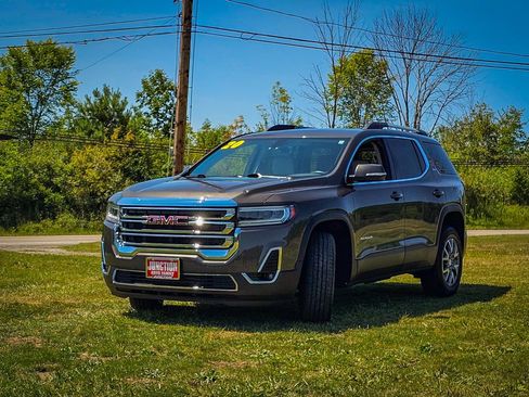 Used 2020 GMC Acadia SLT w/ LPO, Floor Liner Package FWD image 7