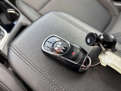 Used 2025 Buick Encore GX Preferred FWD image 21