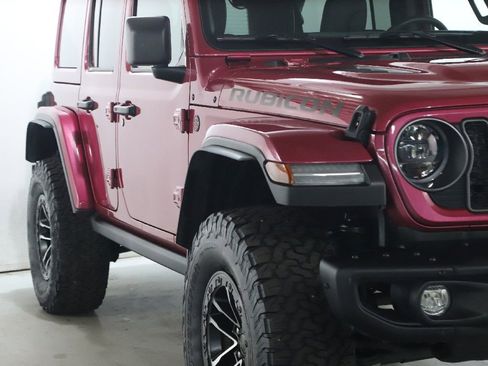 Used 2024 Jeep Wrangler Unlimited Rubicon AWD/4WD image 8