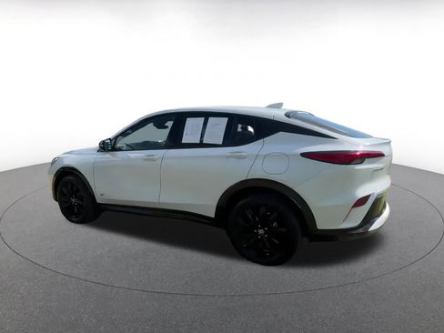 Used 2025 Buick Envista Sport Touring image 11