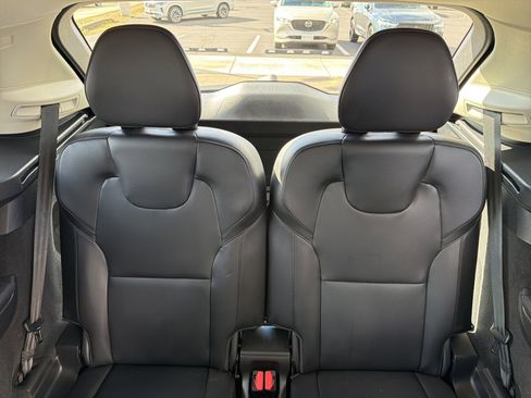 Used 2024 Volvo XC90 B5 Core w/ Protection Package Premier image 37