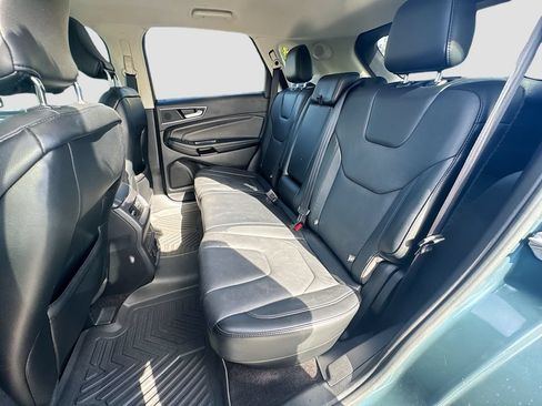 Used 2016 Ford Edge Titanium w/ Technology Package FWD image 26