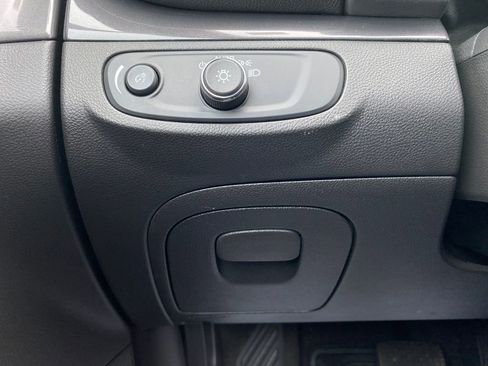 Used 2022 Buick Encore Preferred image 26