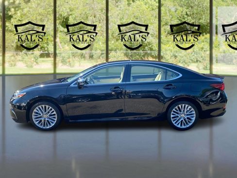 Used 2016 Lexus ES 350 w/ Luxury Package w/Wood Trim image 8