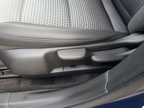 Used 2024 Chevrolet Trax LT w/ LT Convenience Package image 14