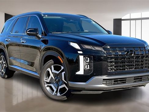 Used 2025 Hyundai Palisade Limited image 3