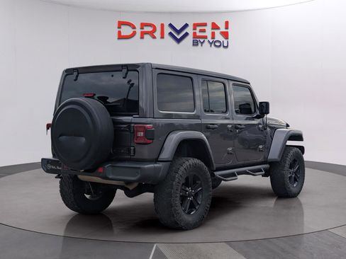 Used 2021 Jeep Wrangler Unlimited Sahara image 4