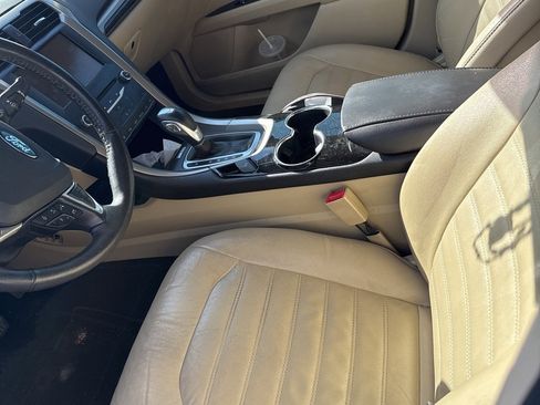 Used 2014 Ford Fusion SE w/ Equipment Group 202A image 7