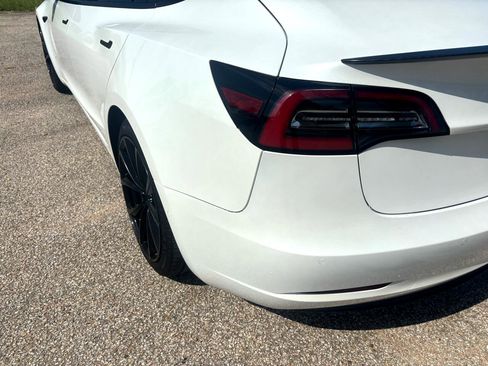 Used 2021 Tesla Model 3 Performance image 9