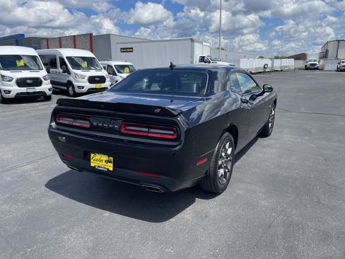 Used 2018 Dodge Challenger GT w/ Driver Convenience Group AWD/4WD image 8