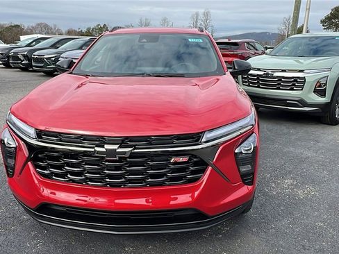 New 2026 Chevrolet Trax RS w/ Sunroof Package image 2