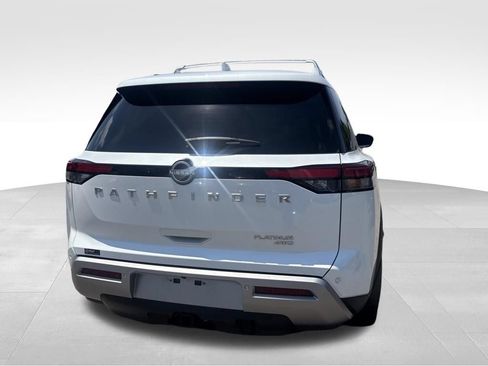 Used 2025 Nissan Pathfinder Platinum AWD/4WD image 14