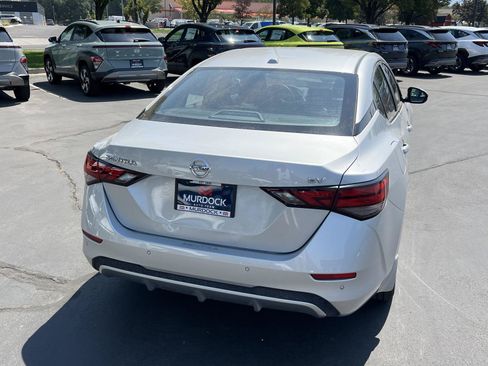 Used 2020 Nissan Sentra SV FWD image 8