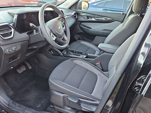 Used 2025 Chevrolet TrailBlazer LT image 18