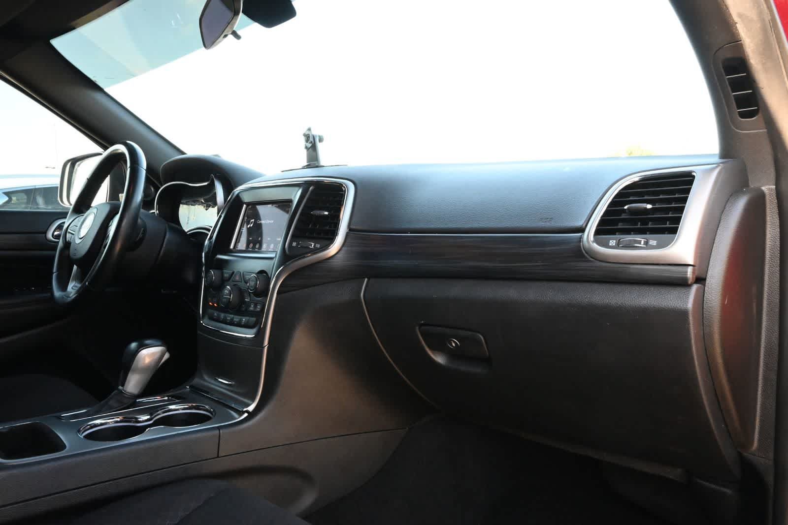 Used 2021 Jeep Grand Cherokee Laredo RWD image 21