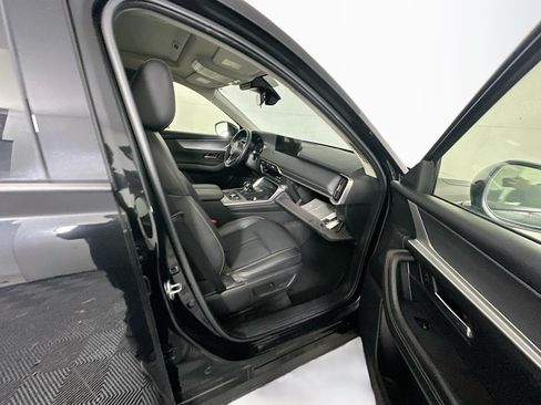 Used 2025 MAZDA CX-90 3.3 Turbo w/ Preferred Package AWD/4WD image 34