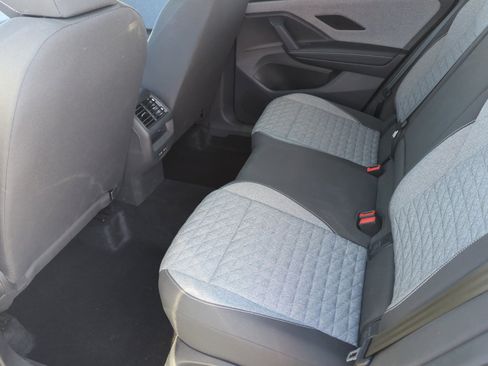 Used 2025 Volkswagen Tiguan S image 17