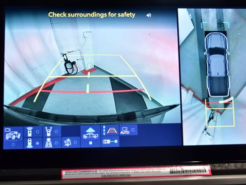 Used 2024 Toyota Tacoma Limited w/ Limited Package (LT) image 49